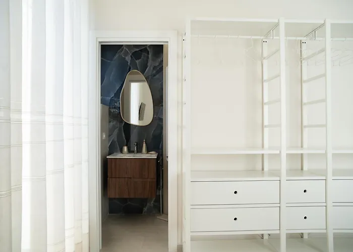 Porto Partenope - Exclusive