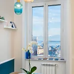 Porto Partenope - Exclusive